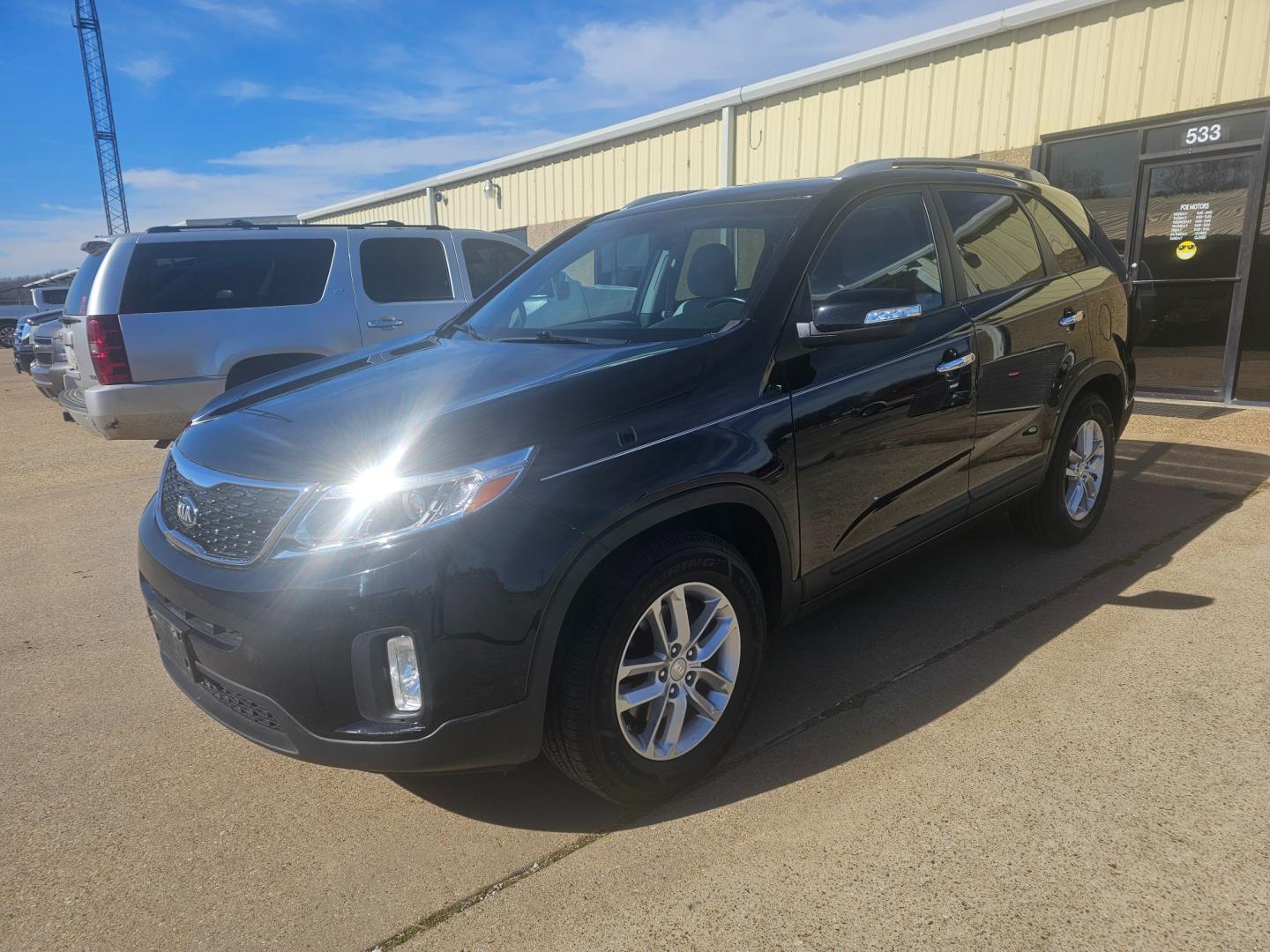 2015 BLACK Kia Sorento LX 2WD (5XYKT4A65FG) with an 2.4L L4 DOHC 16V engine, 6-Speed Automatic transmission, located at 533 S Seven Points BLVD, Seven Points, TX, 75143, (430) 255-4030, 32.313999, -96.209351 - Photo#0